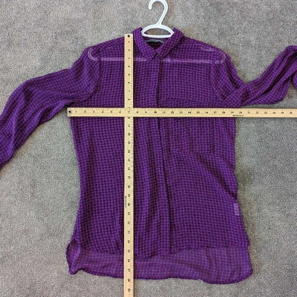 SmartSet Women's Medium Sized Purple Patterned Blouse Sheer Button Down Shirt - Picture 9 of 11